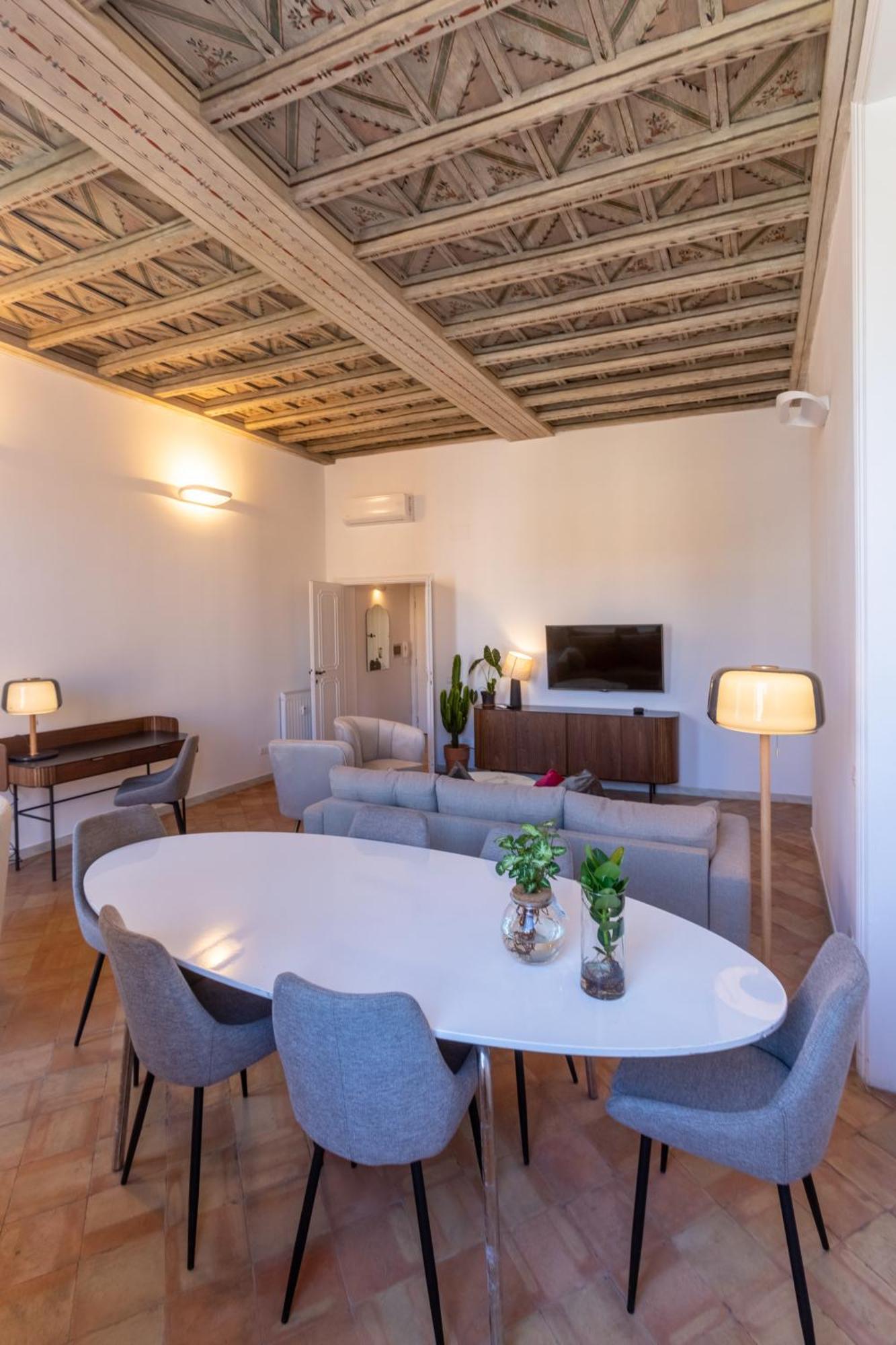 Navona Appartement *